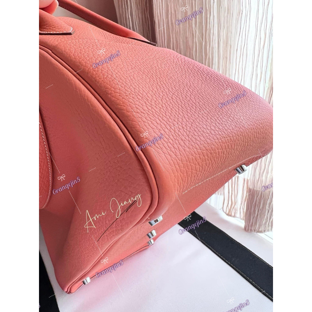 HERMES Lindy 34 Shoulder Bag Taurillon Clemence Crevette Palladium hardware - Picture 14 of 16